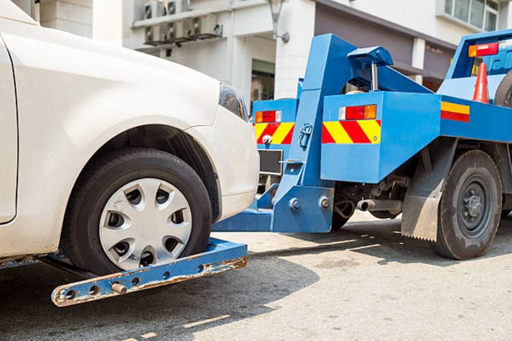 Car towing Trucks hire Towing vehicles hire in Ghana Call Us for Help 0201854586